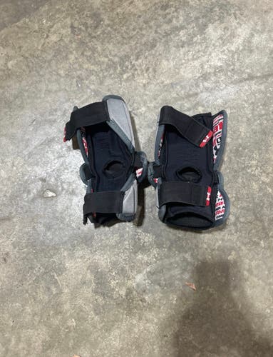 Large Adult Under Armour Arm Pads (Used)