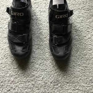 Black Women's Adult Size M 7.0 (W 8.0) Giro Cycling Shoes (New)