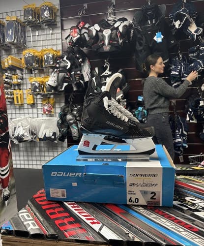2024 Bauer Supreme Shadow Hockey Skates Regular Width Size 6 (New)
