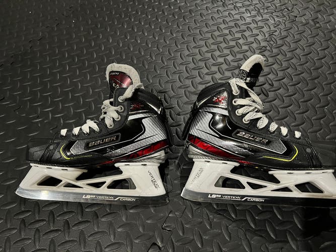 2019 Bauer Vapor 2X Pro Hockey Goalie Skates Extra Wide Width Size 4.5 (Used) w/ LS 5G carbon blades
