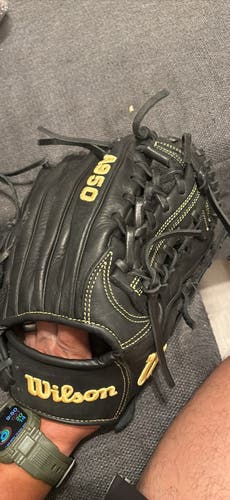 Wilson A950 RH Baseball Glove 11.75" (Used)