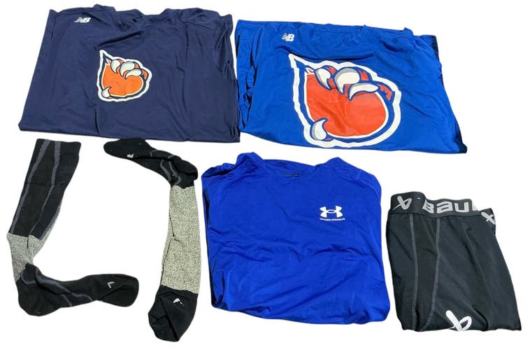 Xtra-Large Bakersfield Condors Hockey Apparel Bundle (Used) 7920 (A R7 S4 L1)