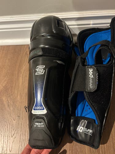 Intermediate Sher-Wood Code Encrypt 1 13" Shin Pads (Used)