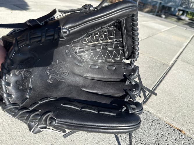 Rawlings Heart of the Hide RH Pitcher's Baseball Glove 12" (Used) About 6 months used.