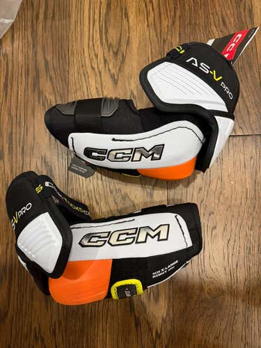 Senior size SMALL  CCM Tacks AS-V Pro Elbow Pads (New)
