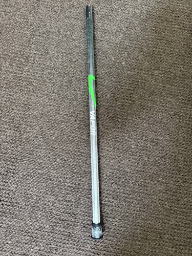 Nike Vapor 9075 lacrosse shaft