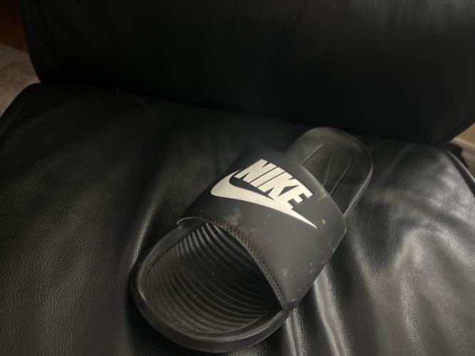 Black Men's Size M 12.0 (W 13.0) Adult Nike Sandals (New)