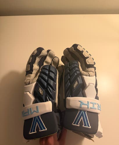 Villanova Maverik Max Lacrosse Gloves (New)