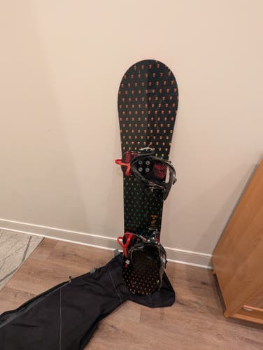 Men's Salomon Snowboard Powder With Bindings Stiff Flex Directional (Used)