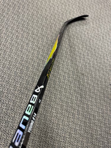 Senior Bauer Vapor Flylite Left Hand Hockey Stick P28 82 Flex Pro Stock (New)