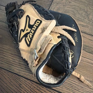 Mizuno Prospect RH Catcher's Baseball Glove 10.5" (Used)