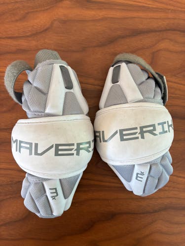 Small Adult Maverik MX Arm Pads (Used)