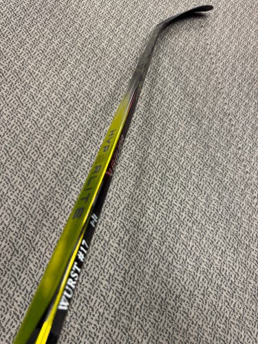 Senior Bauer Vapor Hyperlite 2 Left Hand Hockey Stick P28 77 Flex Pro Stock (New)