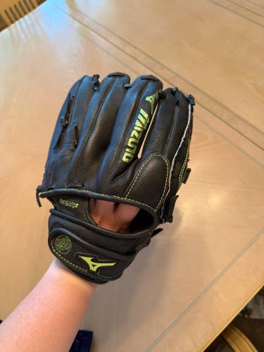 Mizuno Prospect RH Softball Glove 12" (Used)