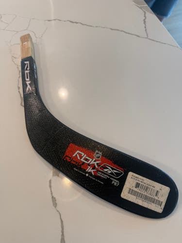 Reebok Right Handed Stick Blade Toe Pattern (New)