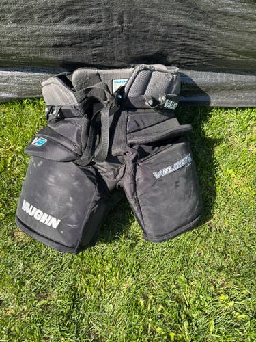 Intermediate Large Vaughn Velocity V9 Hockey Goalie Pants (Used)