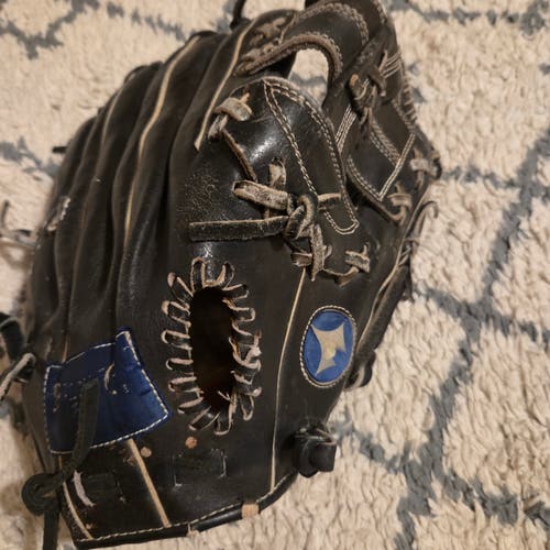 Spalding RH Outfield Supreme Baseball/Softball all positions Glove 13" Game Ready