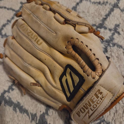 Mizuno RH Prospect Power Close Baseball Glove 11.5"