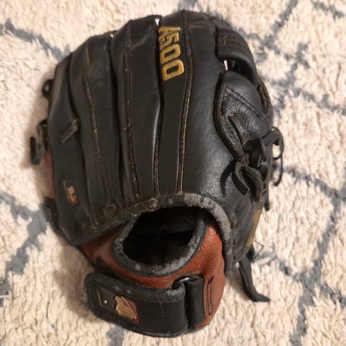 Wilson RH Infield A500 Baseball Glove 11" (Used)