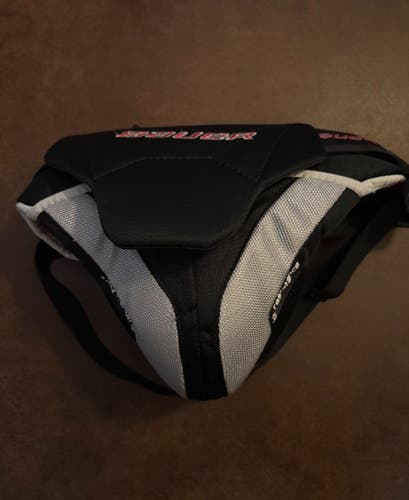 Bauer Goalie Cup Senior (Used)
