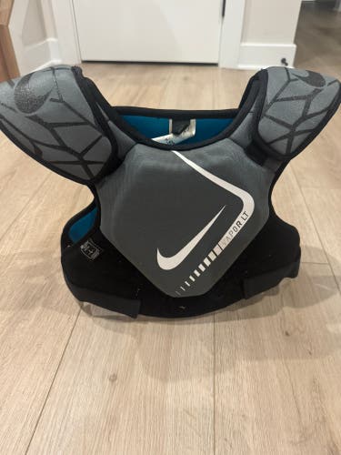 XL Youth Nike Vapor LT Shoulder Pads (Used)