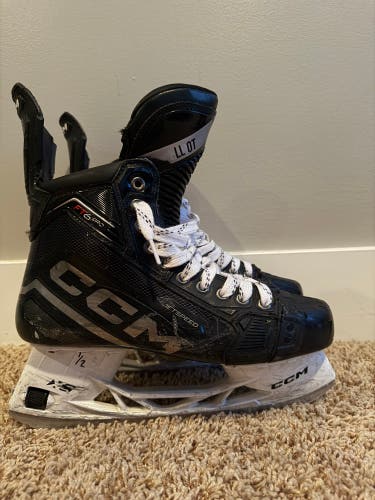 Black 2023 CCM JetSpeed FT6 Pro Hockey Skates Extra Wide Width Pro Stock 8.5 (Used)