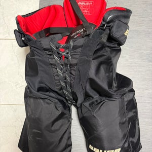 Senior Small Bauer Vapor APX2 Hockey Pants (Used)