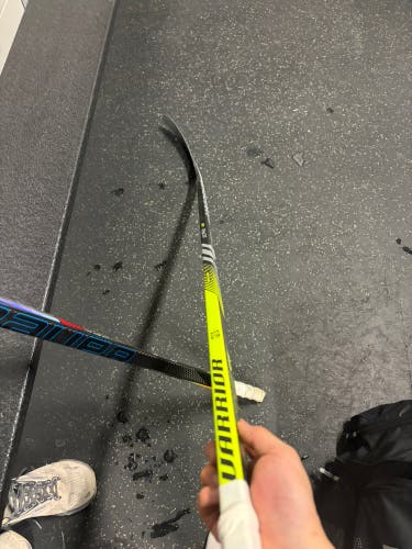 Intermediate Warrior Alpha LX2 Pro Right Handed Hockey Stick P28 70 Flex (Used)