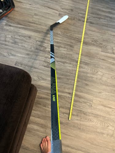 Senior Warrior Alpha LX2 Right Handed Hockey Stick M90 75 Flex Pro Stock (Used)