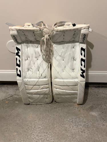 34" CCM EFlex 5 Goalie Leg Pads (Used)