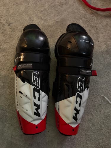 Junior CCM JetSpeed FT475 11" Shin Pads (Used)