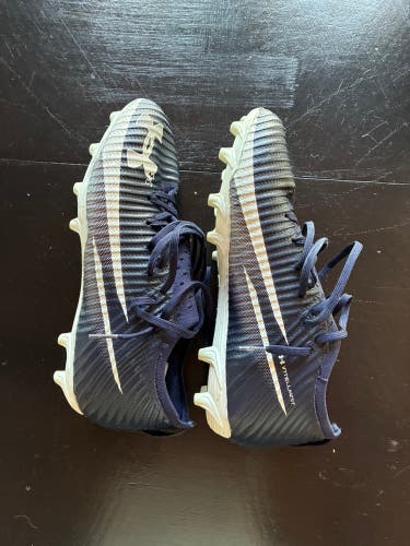 Navy blue Men’s 10.5 UA Lacrosse Cleats