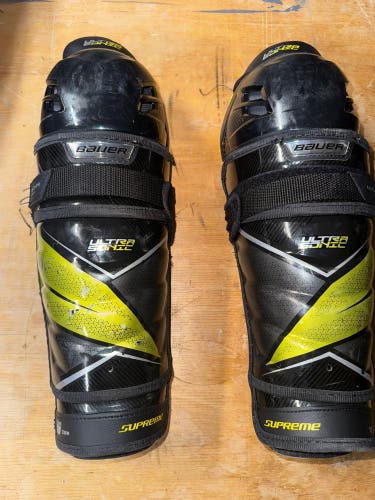 Junior Bauer Supreme Ultrasonic 13" Shin Pads (Used)