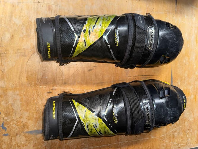 Intermediate Bauer Supreme Ultrasonic 14" Shin Pads (Used)