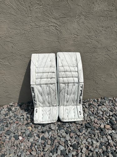 33" 2023 True Catalyst PX3 Goalie Leg Pads (Used)