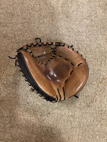 All Star CM3000SBT RH Catcher's Glove 33.5" (Used)