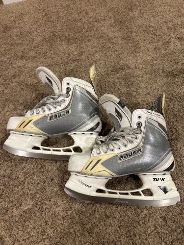 White 2012 Bauer Supreme One.9 Hockey Skates Regular Width 8 (Used)
