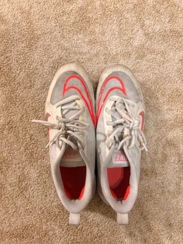 White Unisex Size M 8.5 (W 9.5) Adult Nike Air Huarache Shoes (Used)