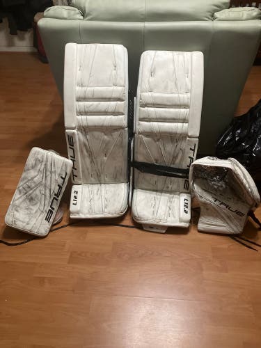 33"+2 True L12.2 Regular Goalie Full Set (Used)