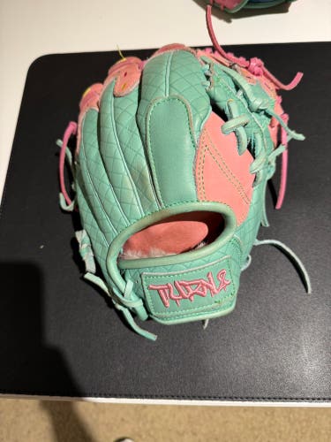 2025 Turn2 Frosted Elite RH Infield Baseball Glove 11.5" (Used)