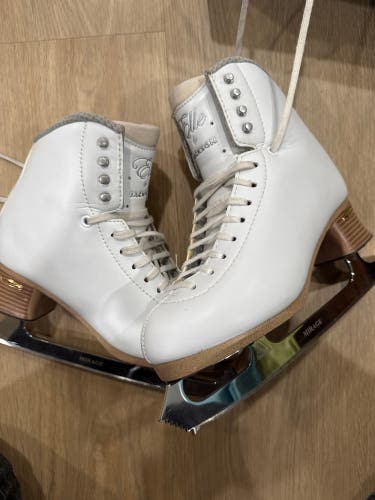 Jackson Ultima Elle Figure Skates B Adult 7 (New)