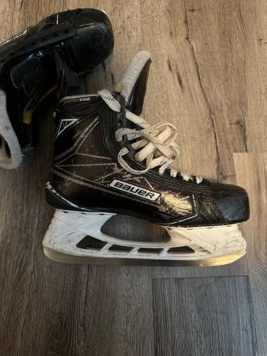 2016 Bauer Supreme 1S Hockey Skates Regular Width 8.5 (Used)