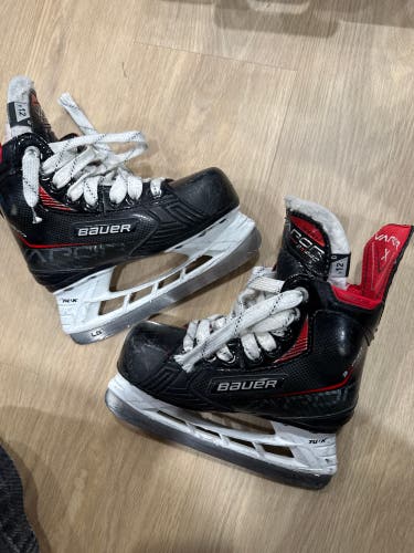 2021 Bauer Vapor 3X Pro Hockey Skates Regular Width 12 (Used)