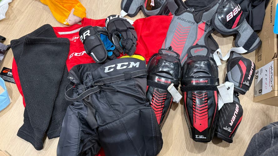 (Complete entire set of nice gear)for your kid great deal (brand New)