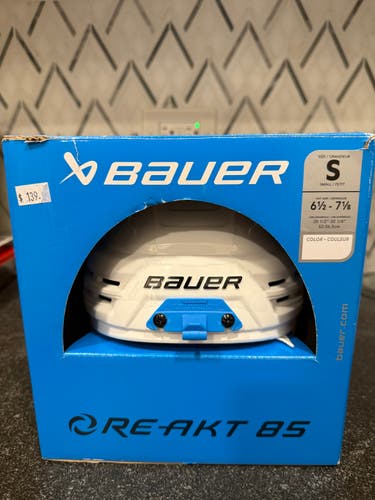 Small Bauer Re-Akt 85 Helmet (New)