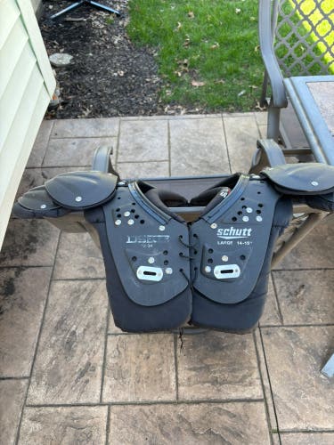 Large Youth Schutt DS Flex 2.0 Shoulder Pads (Used)
