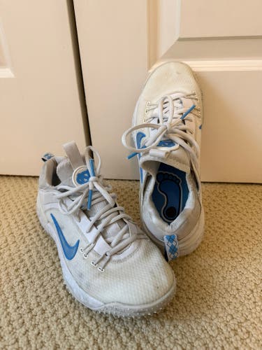 Unc Nike turf cleats size 6