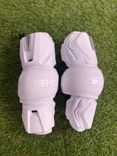Maverik shift Arm Pads | Adult Medium Sized