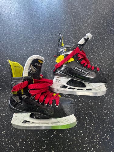 Used Bauer Supreme 3s Junior Hockey Skate Junior 05 11849-s000040660