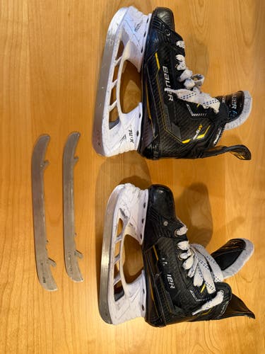 Bauer Supreme M5 Pro Hockey Skates Regular Fit Size 3.5
